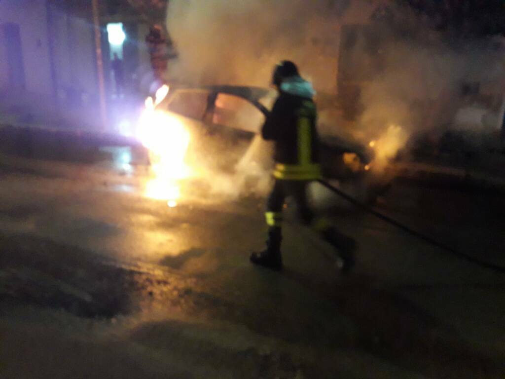 Balestrate incendio auto via della Repubblica 24-11-2020