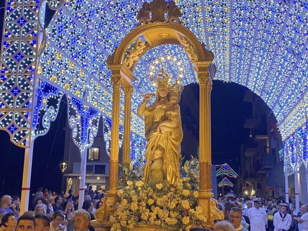 Entrano nel vivo i festeggiamenti per la patrona di Castellammare del Golfo, tutto pronto per la consegna delle chiavi 