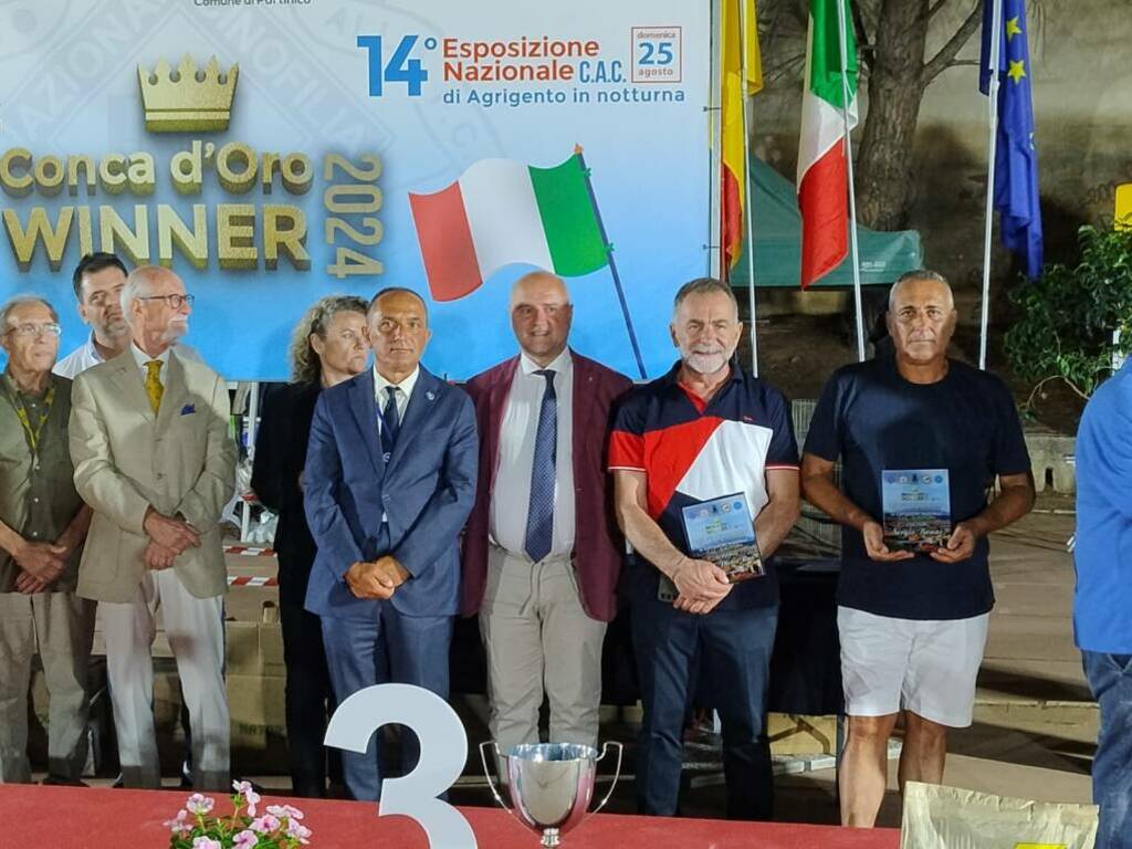 Si chiude la due giorni del trofeo Conca d’oro con la sfilata di oltre 120 razze diverse di cani e 700 iscritti che hanno invaso Partinico